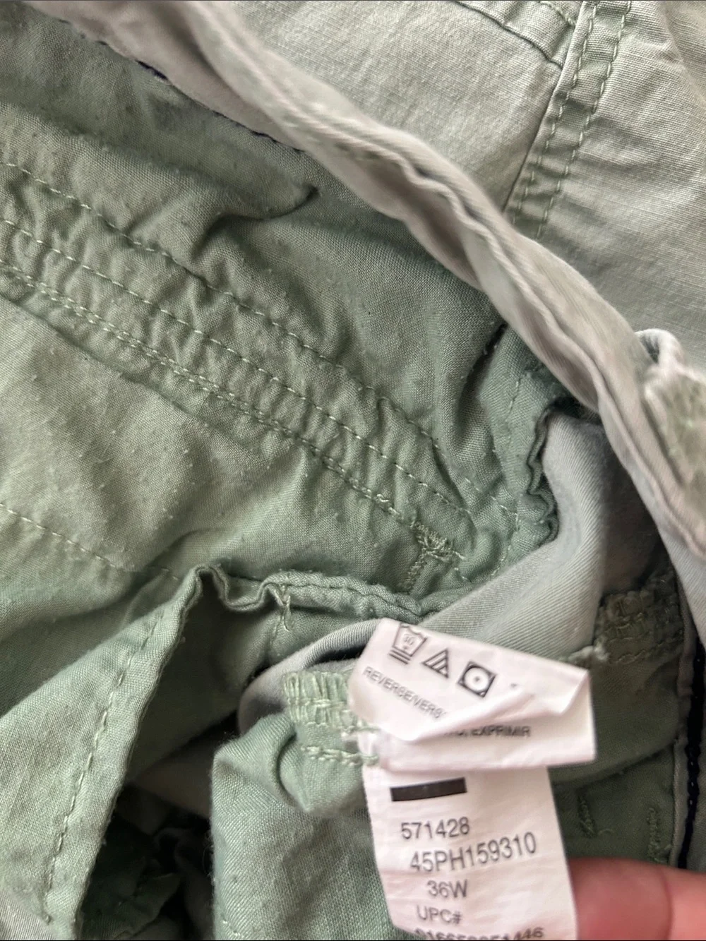 Izod Men's Cargo Shorts in Sage Green